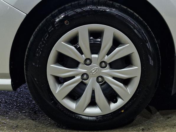 Hyundai Solaris II Рестайлинг с пробегом 2021 года, цена 1 555 000 рублей, 73860 км, седан, Автокод Объявления
