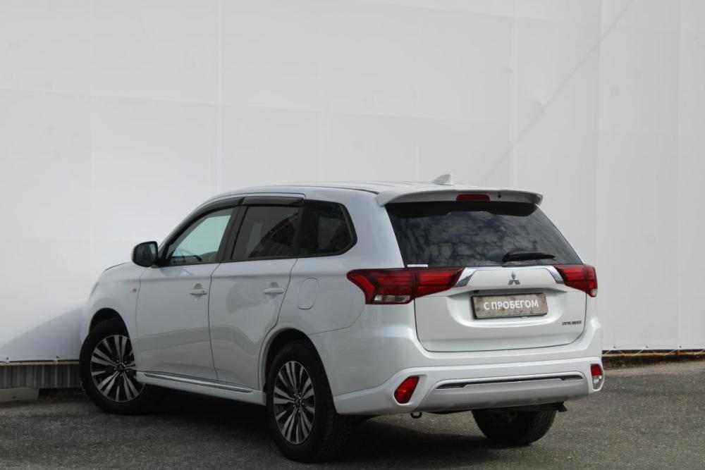 Mitsubishi Outlander III Рестайлинг 3 Березники  - изображение 6