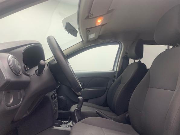 Renault Logan II Рестайлинг с пробегом 2019 года, цена 600 000 рублей, 165831 км, седан, Автокод Объявления