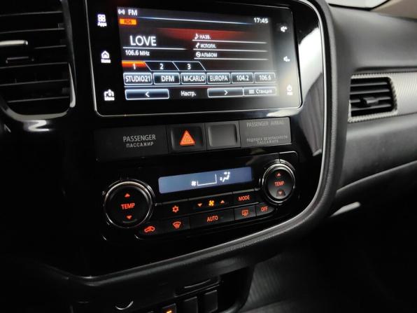 Mitsubishi Outlander III Рестайлинг 3 с пробегом 2018 года, цена 1 877 000 рублей, 108758 км, внедорожник, Автокод Объявления