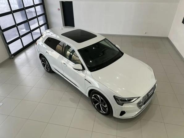 Audi e-tron I с пробегом 2021 года, цена 4 700 000 рублей, 44000 км, внедорожник, Автокод Объявления
