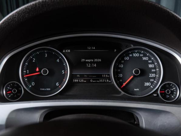 Volkswagen Touareg II Рестайлинг с пробегом 2016 года, цена 3 280 000 рублей, 199125 км, внедорожник, Автокод Объявления
