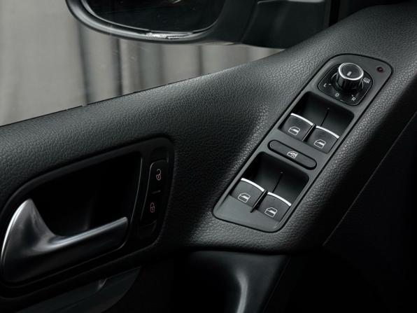 Volkswagen Tiguan I Рестайлинг с пробегом 2011 года, цена 1 399 000 рублей, 182008 км, внедорожник, Автокод Объявления