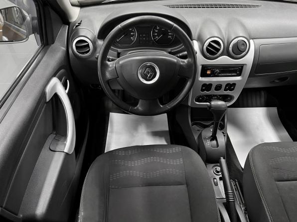 Renault Sandero I с пробегом 2013 года, цена 700 000 рублей, 235161 км, хэтчбек, Автокод Объявления