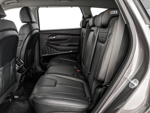 Hyundai Santa Fe IV с пробегом 2019 года, цена 3 350 000 рублей, 64745 км, внедорожник, Автокод Объявления