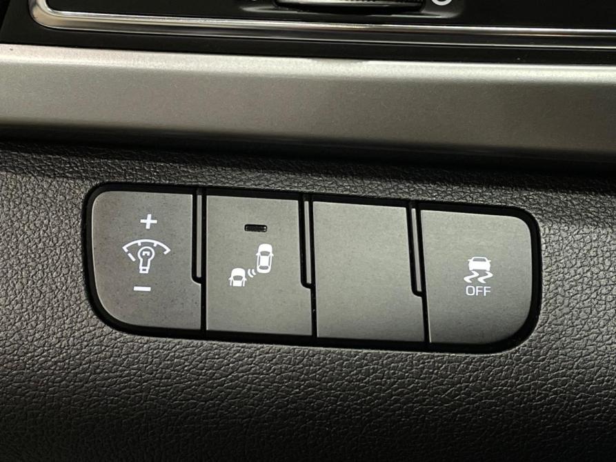 Hyundai Elantra VI (AD) Пермь  - изображение 18