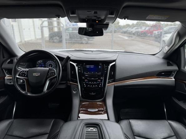Cadillac Escalade IV с пробегом 2020 года, цена 4 300 000 рублей, 180366 км, внедорожник, Автокод Объявления