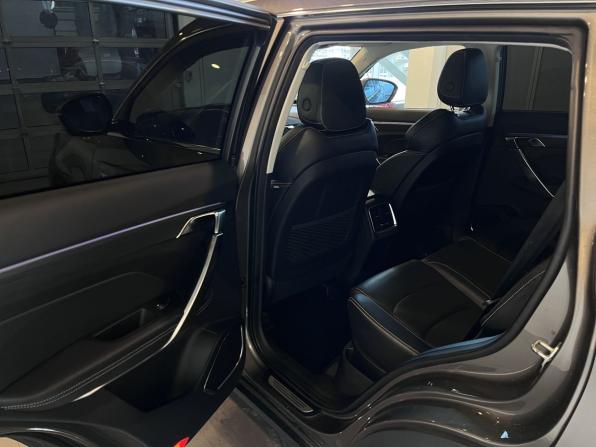 Geely Atlas Pro с пробегом 2023 года, цена 2 440 000 рублей, 58768 км, внедорожник, Автокод Объявления