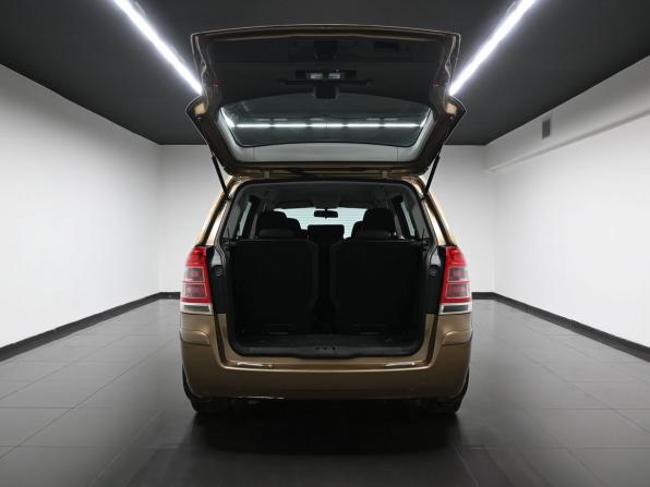 Opel Zafira B Рестайлинг с пробегом 2013 года, цена 1 045 000 рублей, 94837 км, компактвэн, Автокод Объявления
