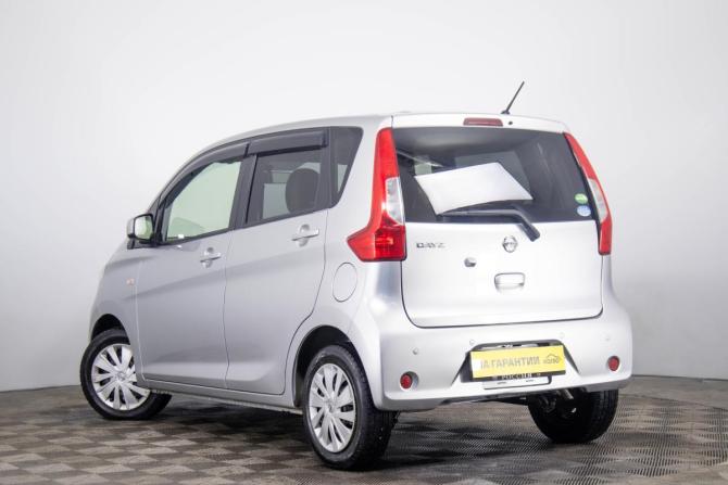 Nissan Dayz I Рестайлинг с пробегом 2018 года, цена 729 000 рублей, 109000 км, хэтчбек, Автокод Объявления