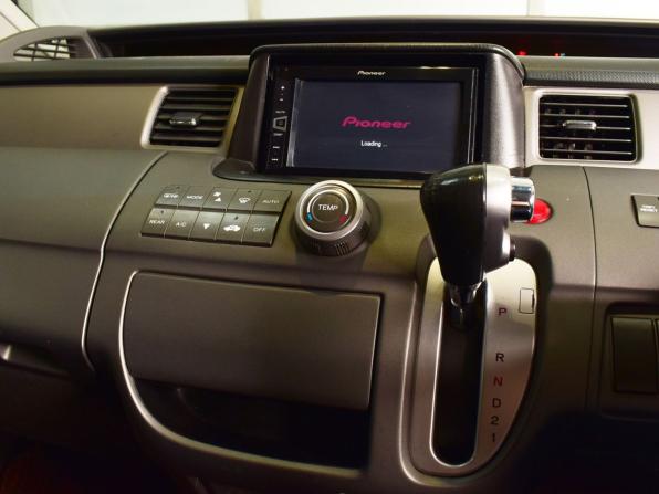 Honda Stepwgn III с пробегом 2005 года, цена 899 995 рублей, 218266 км, минивэн, Автокод Объявления