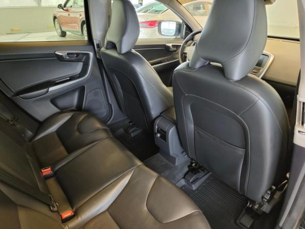 Volvo XC60 I Рестайлинг с пробегом 2016 года, цена 1 600 000 рублей, 284989 км, внедорожник, Автокод Объявления