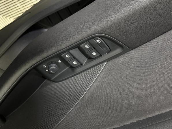 Audi A3 III (8V) Рестайлинг с пробегом 2020 года, цена 2 140 000 рублей, 70205 км, седан, Автокод Объявления