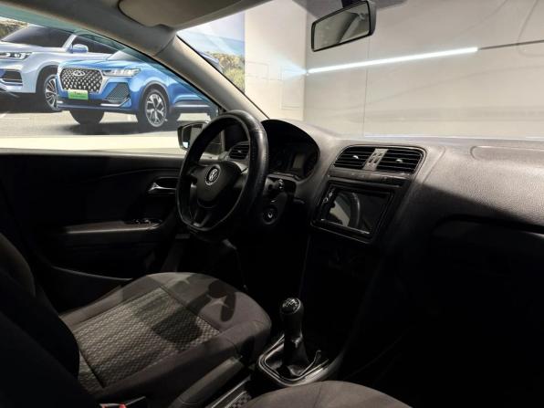 Volkswagen Polo V Рестайлинг с пробегом 2015 года, цена 670 000 рублей, 196000 км, седан, Автокод Объявления