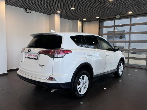 Toyota RAV4 IV (XA40) Рестайлинг с пробегом 2016 года, цена 1 899 000 рублей, 380274 км, внедорожник, Автокод Объявления