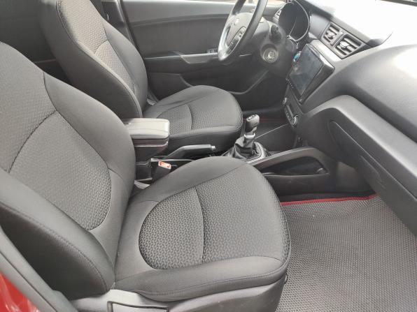 Kia Rio III Рестайлинг с пробегом 2016 года, цена 1 039 000 рублей, 136081 км, седан, Автокод Объявления