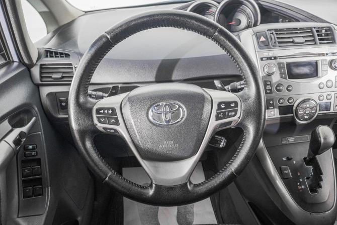 Toyota Verso I с пробегом 2009 года, цена 1 149 000 рублей, 170000 км, компактвэн, Автокод Объявления