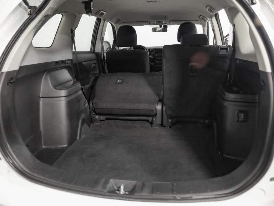 Mitsubishi Outlander III Рестайлинг 2 Санкт-Петербург  - изображение 25