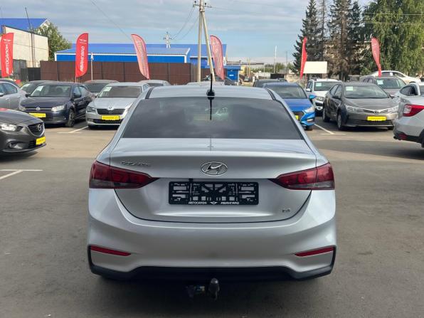 Hyundai Solaris II с пробегом 2017 года, цена 1 130 000 рублей, 146885 км, седан, Автокод Объявления