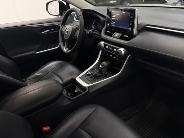 Toyota RAV4 V (XA50) с пробегом 2022 года, цена 3 750 000 рублей, 83052 км, внедорожник, Автокод Объявления