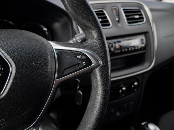Renault Sandero II с пробегом 2018 года, цена 1 120 000 рублей, 112041 км, хэтчбек, Автокод Объявления