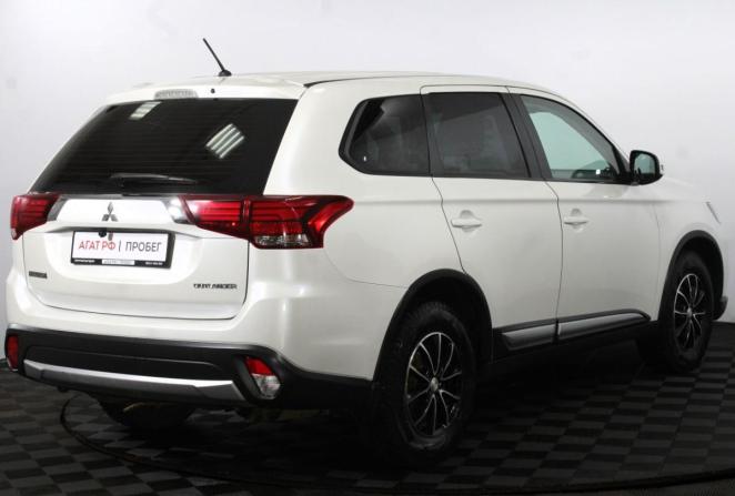 Mitsubishi Outlander III Рестайлинг 2 с пробегом 2015 года, цена 1 500 000 рублей, 186354 км, внедорожник, Автокод Объявления