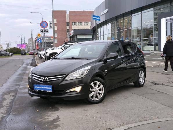 Hyundai Solaris I Рестайлинг с пробегом 2015 года, цена 820 000 рублей, 98300 км, хэтчбек, Автокод Объявления
