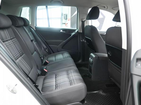 Volkswagen Tiguan I Рестайлинг с пробегом 2015 года, цена 1 599 900 рублей, 159348 км, внедорожник, Автокод Объявления