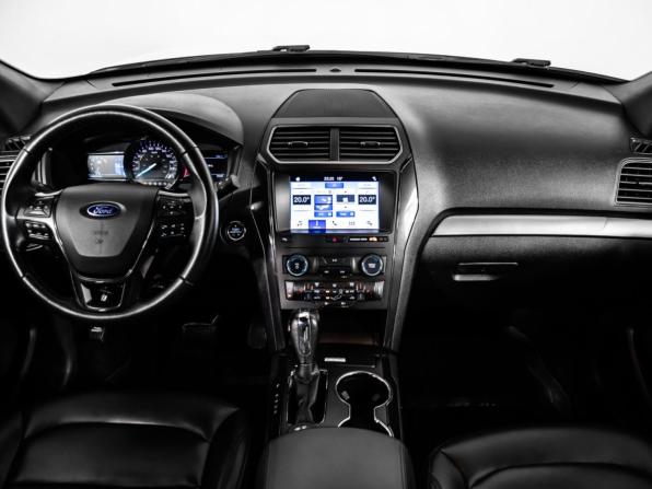 Ford Explorer V Рестайлинг 2 с пробегом 2018 года, цена 3 649 000 рублей, 43053 км, внедорожник, Автокод Объявления