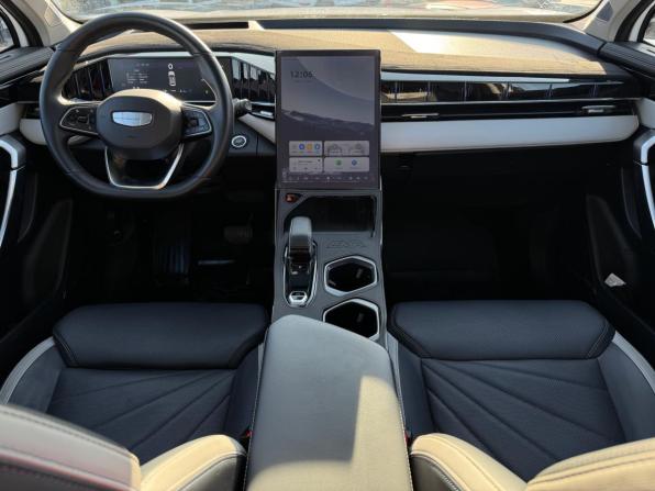 Geely Atlas II с пробегом 2024 года, цена 3 295 000 рублей, 29257 км, внедорожник, Автокод Объявления