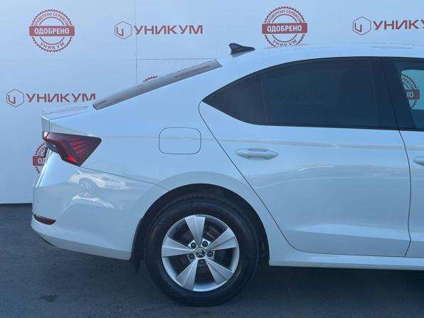 Skoda Octavia IV (A8) с пробегом 2020 года, цена 2 299 000 рублей, 98783 км, лифтбек, Автокод Объявления