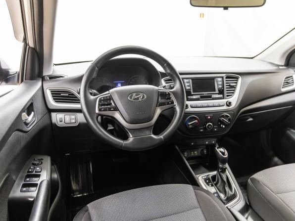Hyundai Solaris II с пробегом 2017 года, цена 1 198 000 рублей, 172473 км, седан, Автокод Объявления