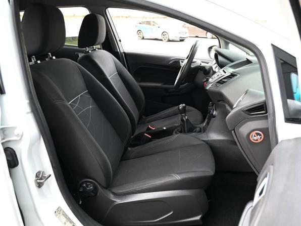 Ford Fiesta Mk6 Рестайлинг с пробегом 2018 года, цена 779 000 рублей, 124568 км, седан, Автокод Объявления