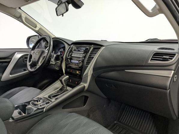 Mitsubishi Pajero Sport III с пробегом 2018 года, цена 3 335 000 рублей, 66184 км, внедорожник, Автокод Объявления