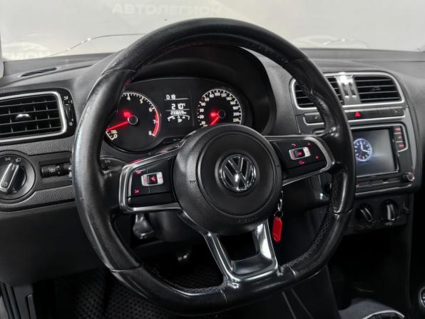 Volkswagen Polo V Рестайлинг с пробегом 2019 года, цена 690 000 рублей, 233659 км, седан, Автокод Объявления