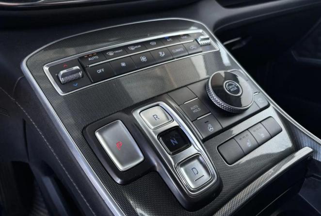 Hyundai Santa Fe IV Рестайлинг с пробегом 2021 года, цена 3 557 000 рублей, 54026 км, внедорожник, Автокод Объявления