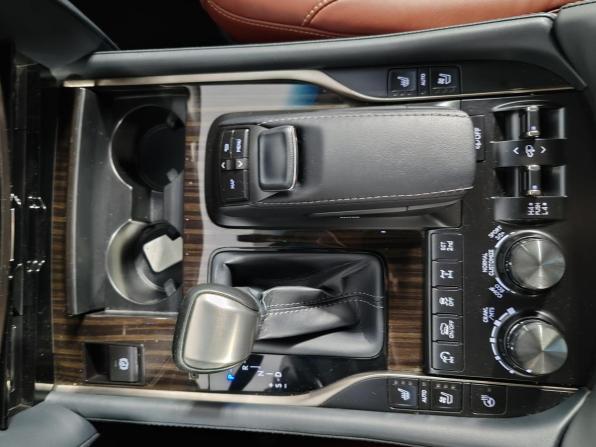Lexus LX III Рестайлинг 2 с пробегом 2021 года, цена 10 999 000 рублей, 36894 км, внедорожник, Автокод Объявления