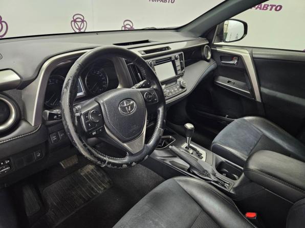 Toyota RAV4 IV (XA40) Рестайлинг с пробегом 2016 года, цена 1 954 000 рублей, 176700 км, внедорожник, Автокод Объявления