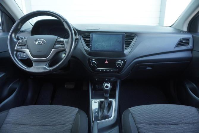 Hyundai Solaris II с пробегом 2018 года, цена 1 230 000 рублей, 114176 км, седан, Автокод Объявления
