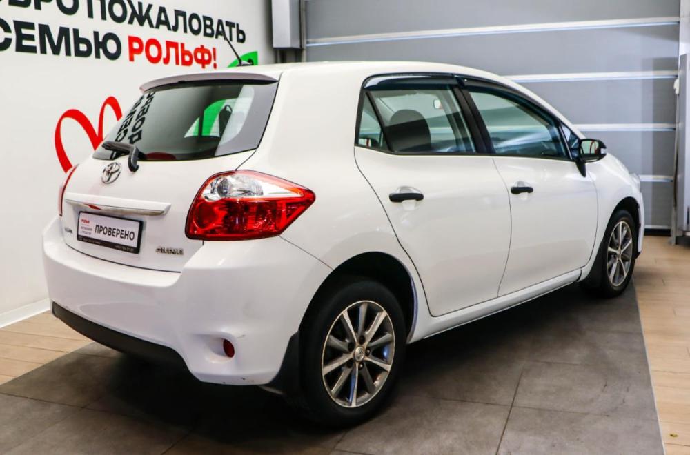 Toyota Auris I Рестайлинг Москва  - изображение 4