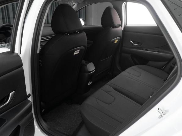 Hyundai Elantra VII (CN7) Рестайлинг с пробегом 2024 года, цена 2 615 000 рублей, 1081 км, седан, Автокод Объявления