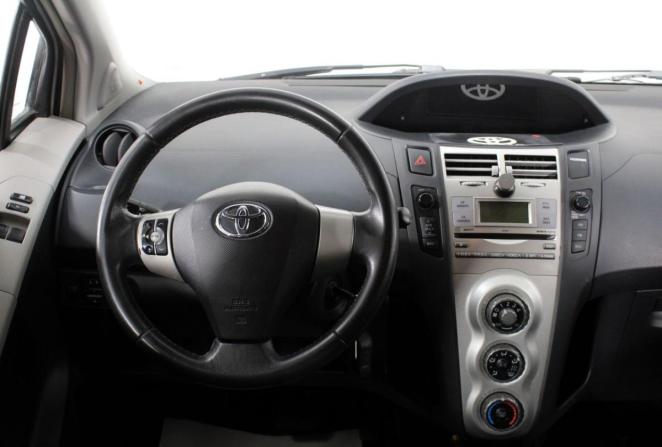 Toyota Yaris II с пробегом 2008 года, цена 490 000 рублей, 179608 км, хэтчбек, Автокод Объявления