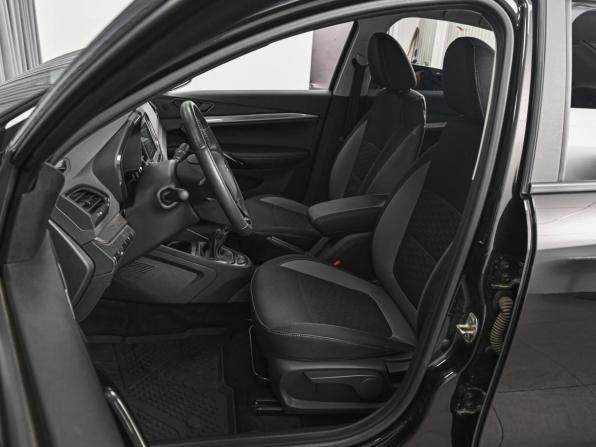 Lada (ВАЗ) Vesta I Рестайлинг (NG) с пробегом 2023 года, цена 1 298 000 рублей, 25874 км, седан, Автокод Объявления