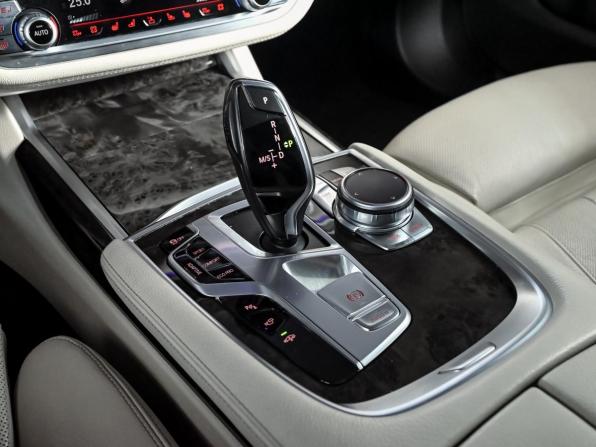 BMW 7 серии VI (G11/G12) с пробегом 2016 года, цена 3 475 000 рублей, 157237 км, седан, Автокод Объявления