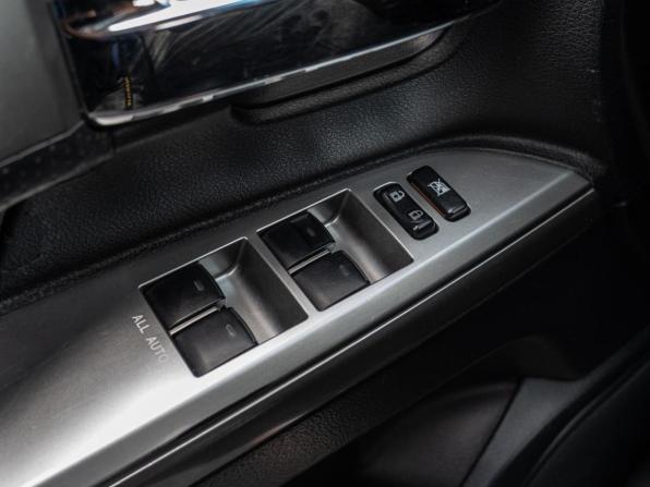 Toyota Land Cruiser 200 Series Рестайлинг 1 с пробегом 2013 года, цена 3 620 000 рублей, 293098 км, внедорожник, Автокод Объявления