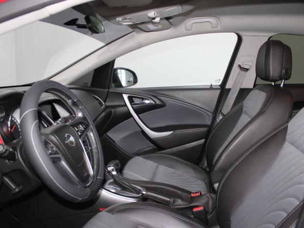 Opel Astra J Рестайлинг с пробегом 2014 года, цена 899 900 рублей, 185323 км, седан, Автокод Объявления