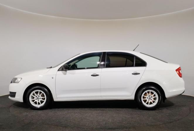 Skoda Rapid I с пробегом 2015 года, цена 700 000 рублей, 200144 км, лифтбек, Автокод Объявления