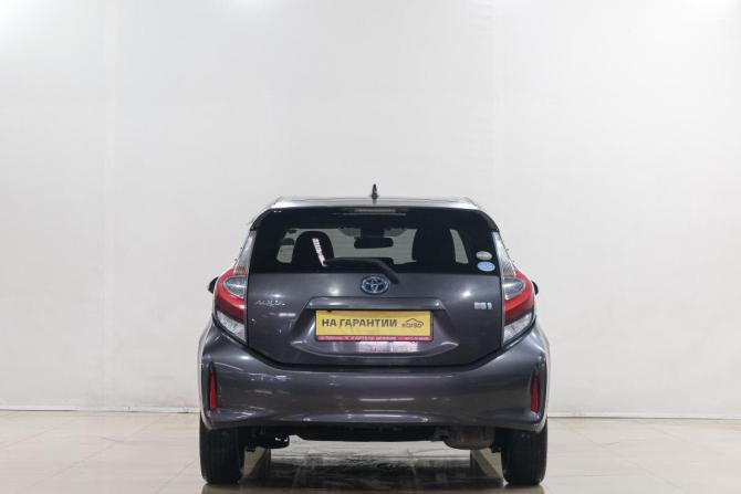 Toyota Aqua I Рестайлинг 2 с пробегом 2018 года, цена 1 129 000 рублей, 235981 км, хэтчбек, Автокод Объявления