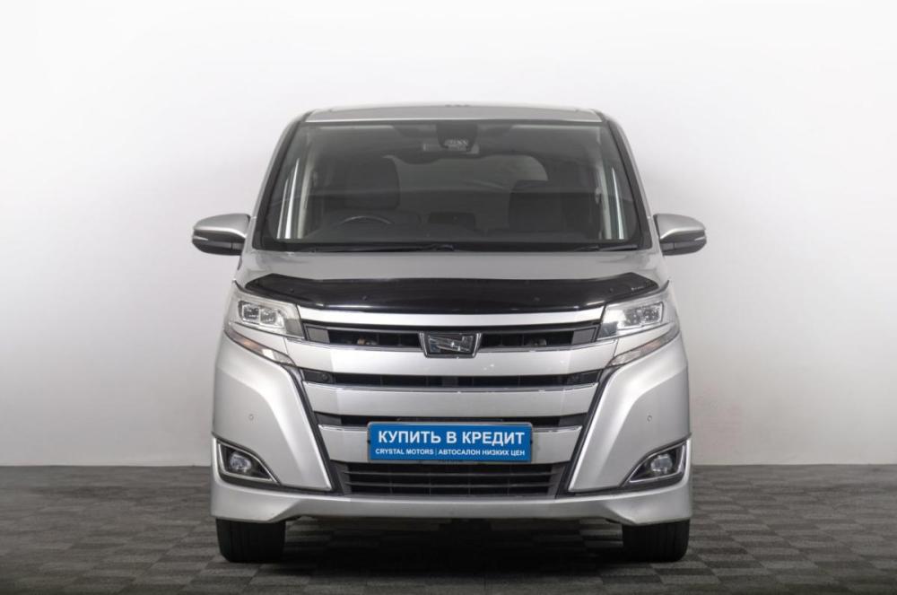 Toyota Noah III (R80) Рестайлинг Томск  - изображение 4