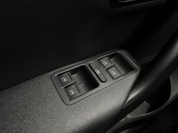 Volkswagen Polo V Рестайлинг с пробегом 2019 года, цена 1 199 000 рублей, 144475 км, седан, Автокод Объявления